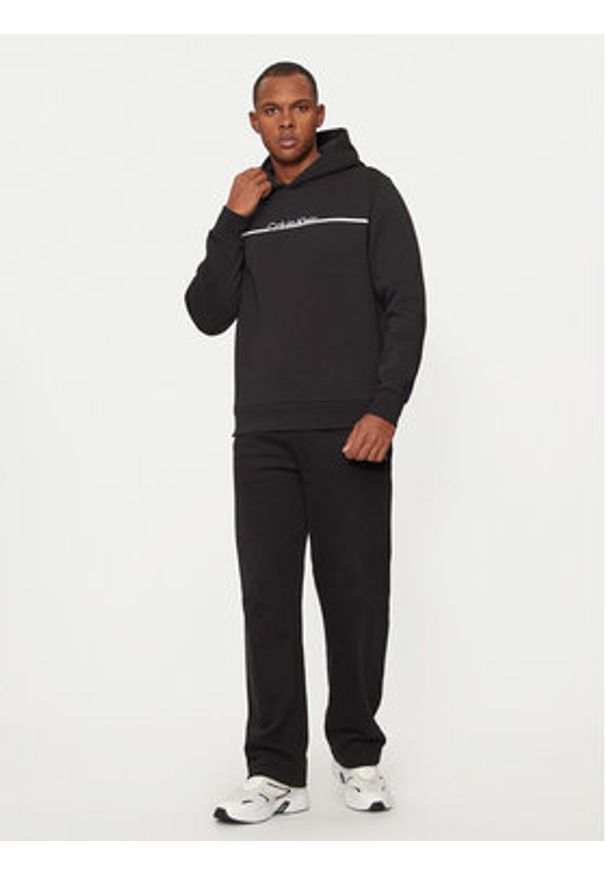 Calvin Klein Bluza K10K114338 Czarny Regular Fit. Kolor: czarny. Materiał: syntetyk