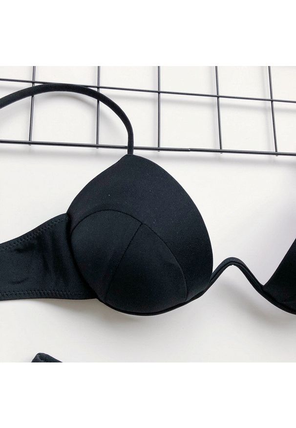 Intica - Strój kąpielowy z usztywnianym topem klasyczny fason odporny na słońce Adalmiina. Kolor: czarny. Materiał: materiał