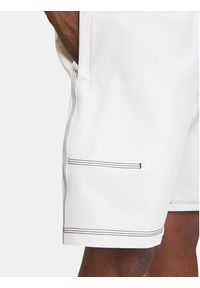 Adidas - adidas Szorty sportowe Trefoil Essentials KA8541 Écru Loose Fit. Materiał: syntetyk. Styl: sportowy #4