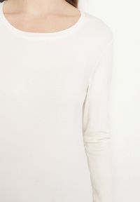 Born2be - Biała Bluzka Typu Longsleeve z Okrągłym Dekoltem Unelessa. Kolor: biały. Materiał: jeans. Długość rękawa: długi rękaw. Styl: klasyczny, elegancki #5