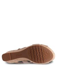 Clarks Sandały Rose Erin 26171308 Beżowy. Kolor: beżowy. Materiał: zamsz, skóra