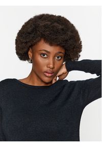 Vero Moda Sukienka dzianinowa 10291689 Czarny Relaxed Fit. Kolor: czarny. Materiał: syntetyk