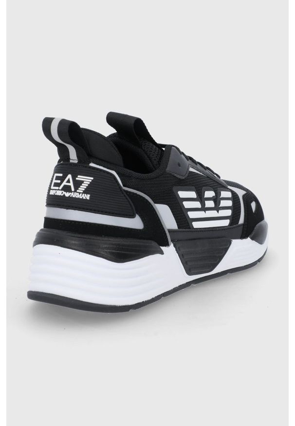 EA7 Emporio Armani Buty kolor czarny na płaskiej podeszwie. Nosek buta: okrągły. Zapięcie: sznurówki. Kolor: czarny. Materiał: guma. Obcas: na płaskiej podeszwie