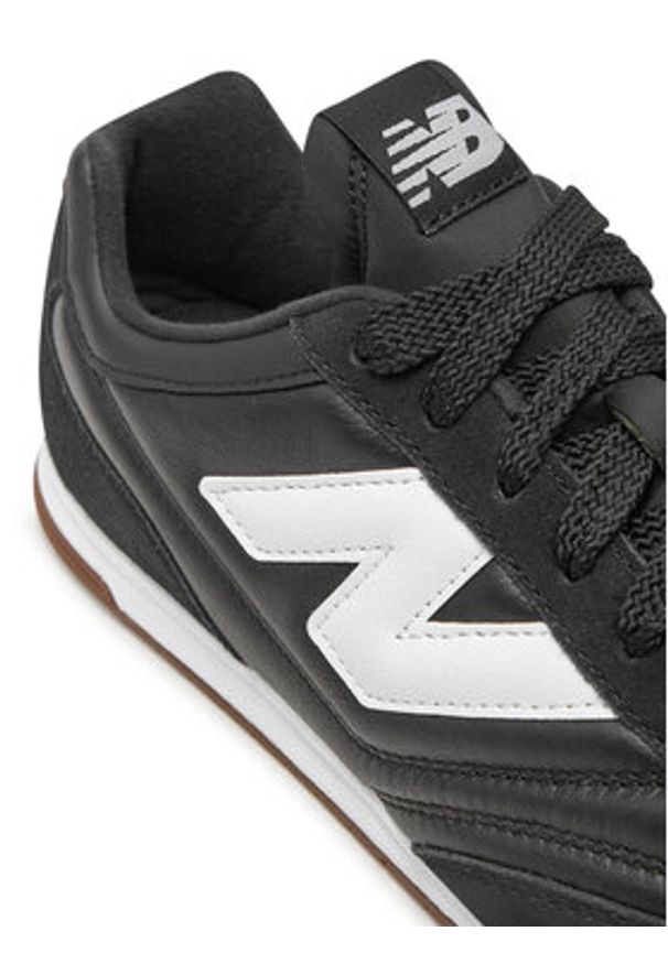 New Balance Sneakersy URC42LB Czarny. Kolor: czarny. Materiał: skóra