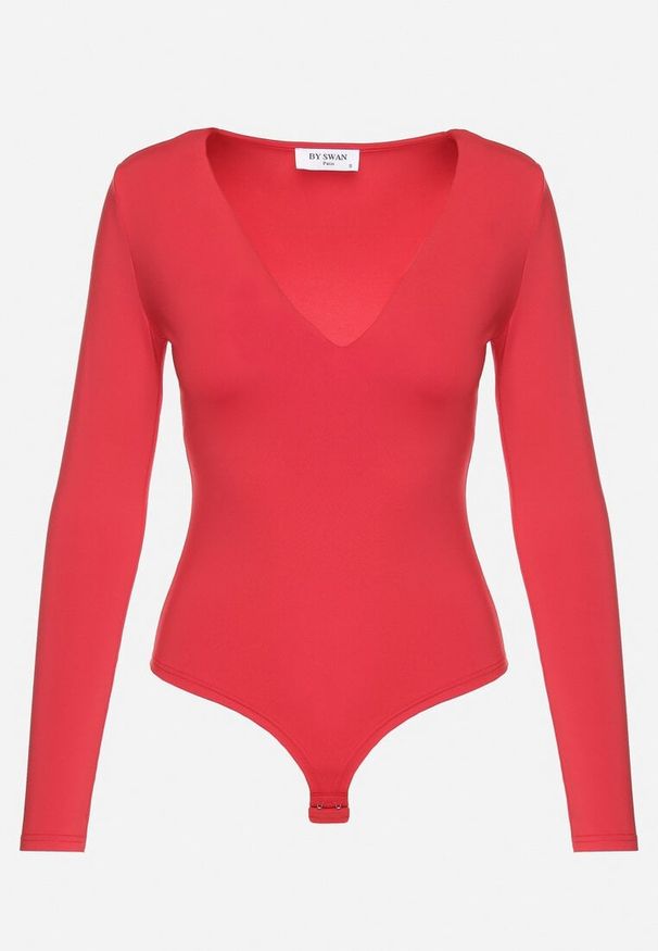 Born2be - Czerwone Body z Okrągłym Dekoltem i Długim Rękawem Zailea. Okazja: do pracy, na co dzień. Kolor: czerwony. Materiał: materiał, jeans. Długość rękawa: długi rękaw. Długość: długie. Styl: casual, klasyczny