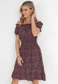 Born2be - Czarno-Czerwona Sukienka Hiszpanka z Bawełny z Gumką w Pasie Viliana. Okazja: na spacer, na co dzień. Typ kołnierza: dekolt hiszpanka. Kolor: czarny. Materiał: bawełna. Długość rękawa: krótki rękaw. Sezon: lato. Styl: casual, elegancki #3