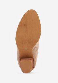 Renee - Ciemnobeżowe Botki Kowbojki Vices na Słupku z Geometrycznym Motywem Sarori. Kolor: beżowy. Materiał: jeans. Wzór: geometria. Obcas: na słupku. Styl: elegancki. Wysokość obcasa: średni #5