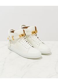 BUSCEMI - Białe sneakersy z ozdobną kłódką. Kolor: biały. Materiał: guma. Szerokość cholewki: normalna. Wzór: aplikacja #6