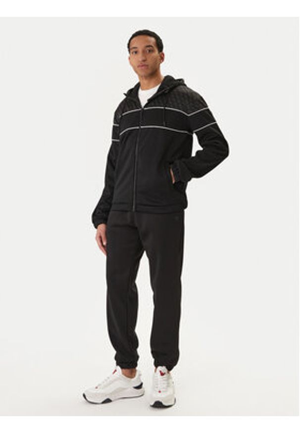 Guess Bluza Z6RQ13 KD472 Czarny Classic Fit. Kolor: czarny. Materiał: syntetyk