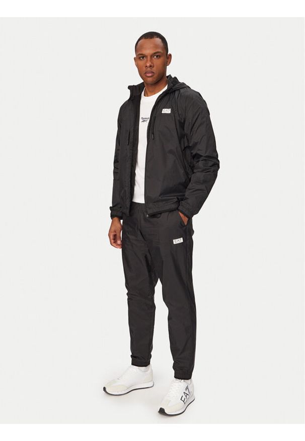 EA7 Emporio Armani Dres 7M001383 AF21521 UC001 Czarny Regular Fit. Kolor: czarny. Materiał: syntetyk