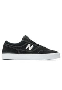 Buty męskie New Balance Numeric NM417LBS – czarne. Kolor: czarny. Materiał: guma, syntetyk, dresówka, materiał. Szerokość cholewki: normalna. Wzór: nadruk