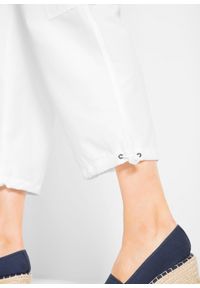 bonprix - Spodnie 7/8 high waist z wygodnym paskiem (2 pary). Stan: podwyższony. Kolor: czarny #3