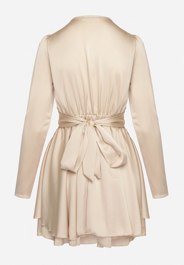 Born2be - Beżowa Satynowa Sukienka Mini z Głębokim Dekoltem i Wiązaniem z Tyłu Liadan. Okazja: na imprezę. Kolor: beżowy. Materiał: satyna. Styl: elegancki. Długość: mini