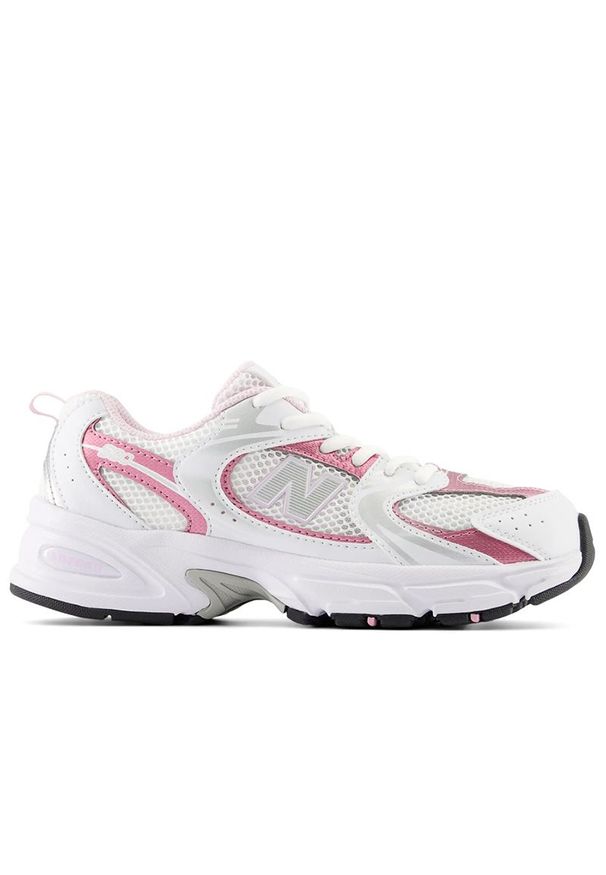 Buty młodzieżowe New Balance GR530RK - białe. Okazja: na co dzień. Kolor: biały. Materiał: guma, materiał, syntetyk. Szerokość cholewki: normalna