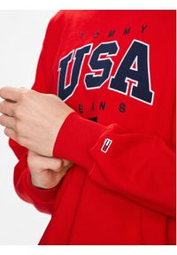 Tommy Jeans Bluza DM0DM16362 Czerwony Boxy Fit. Kolor: czerwony. Materiał: bawełna #2