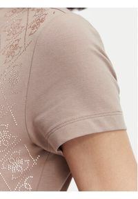 Guess T-Shirt W4BI26 J1314 Beżowy ciemny Regular Fit. Kolor: beżowy. Materiał: bawełna #5