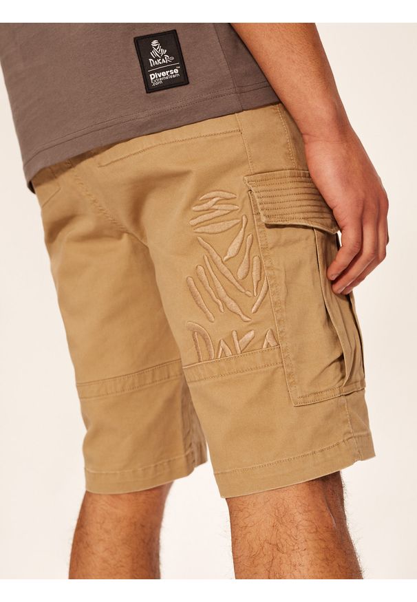 Diverse - Krótkie spodenki męskie DKR CARGOS W427 - - Rozmiar: 36. Kolor: beżowy. Materiał: elastan, bawełna. Długość: krótkie