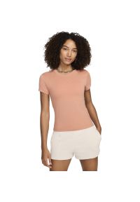 Podkoszulek damskie Nike W Sportswear Chill Knit. Kolor: różowy. Materiał: materiał #1