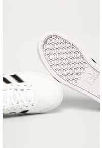adidas Originals - Tenisówki. Nosek buta: okrągły. Zapięcie: sznurówki. Kolor: biały. Materiał: materiał, syntetyk, skóra, guma, zamsz. Szerokość cholewki: normalna #4