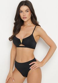 Born2be - Czarne Bikini Biustonosz z Metaliczną Ozdobą i Majtki Figi Kinirela. Kolor: czarny. Wzór: aplikacja