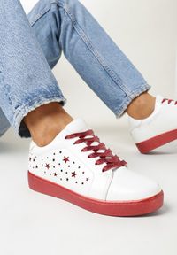 Born2be - Biało-Czerwone Sneakersy Sznurowane Tazaya. Kolor: biały #1