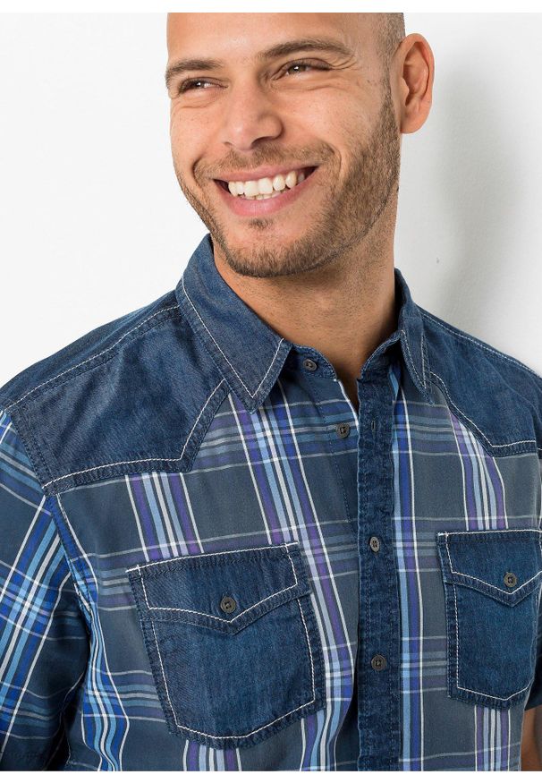 bonprix - Koszula z krótkim rękawem i jeansową wstawką z czystej bawełny. Kolor: niebieski. Materiał: bawełna, tkanina, jeans. Długość rękawa: krótki rękaw. Długość: krótkie. Wzór: aplikacja. Styl: elegancki