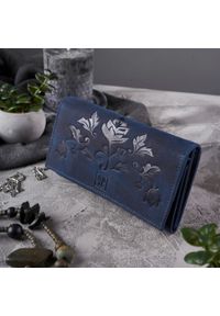 Portfel damski skórzany PAOLO PERUZZI granatowy T-44-DB. Kolor: niebieski. Materiał: skóra. Wzór: kwiaty #1