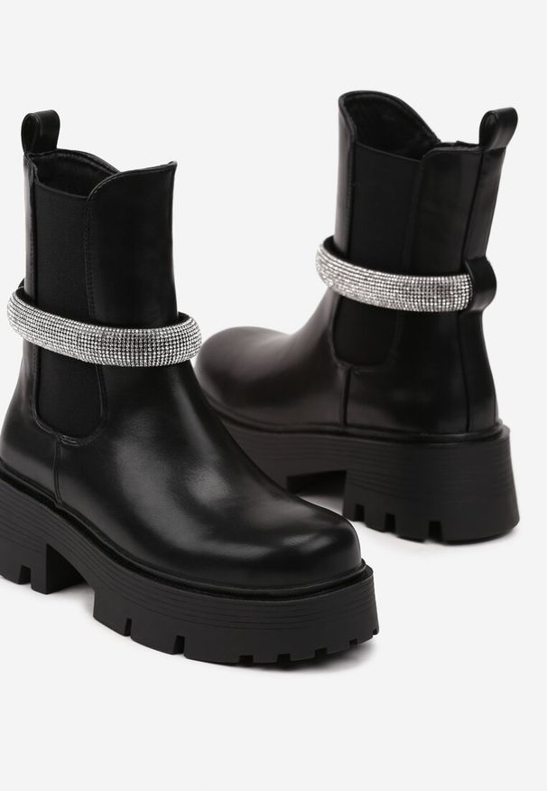 Born2be - Czarne Botki w Stylu Sztybletów na Grubej Podeszwie z Cyrkoniowym Paskiem Zinarela. Zapięcie: pasek. Kolor: czarny. Materiał: jeans. Obcas: na obcasie. Styl: elegancki. Wysokość obcasa: średni