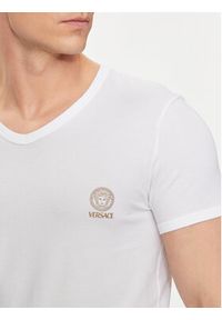 VERSACE - Versace T-Shirt AUU01004 Biały Regular Fit. Kolor: biały. Materiał: bawełna
