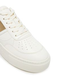 Armani Exchange Sneakersy XDX176 XV917 T779 Biały. Kolor: biały. Materiał: skóra