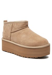 Ugg Śniegowce Classic Ultra Mini Platform 1135092 Beżowy. Kolor: beżowy. Materiał: skóra. Obcas: na platformie
