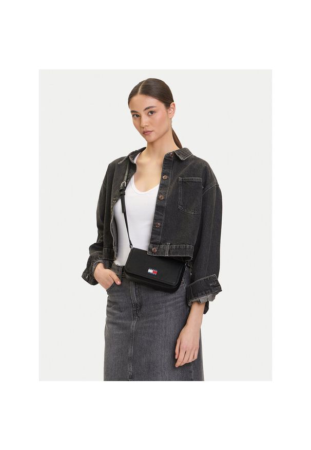 Torebka Tommy Jeans. Kolor: czarny