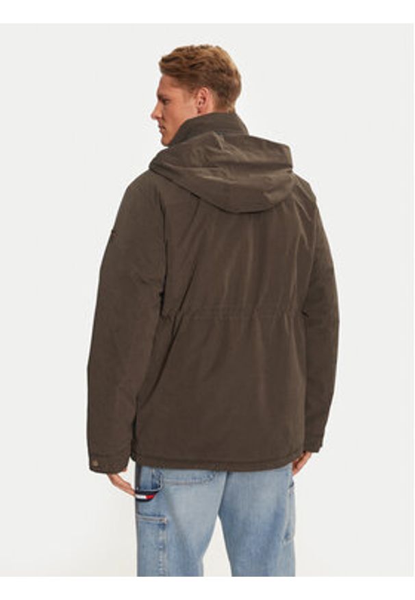 Wrangler Kurtka zimowa 112358096 Brązowy Regular Fit. Kolor: brązowy. Materiał: syntetyk. Sezon: zima