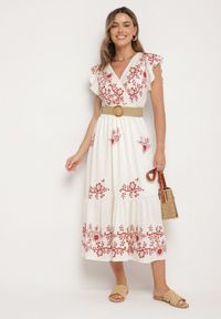 Born2be - Biało-Czerwona Wiskozowa Sukienka z Kopertowym Dekoltem i Paskiem Nilazea. Okazja: na co dzień. Kolor: biały. Materiał: wiskoza. Typ sukienki: kopertowe. Styl: casual, elegancki, boho #7