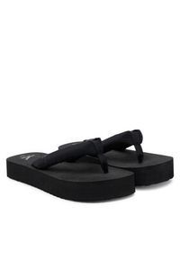 Calvin Klein Jeans Japonki Beach Sandal Flatform Ttxr Satin YW0YW01723 Czarny. Kolor: czarny. Materiał: materiał