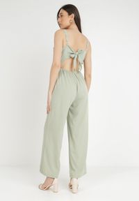 Born2be - Jasnozielony Kombinezon Damyle. Kolor: zielony. Materiał: tkanina. Długość rękawa: na ramiączkach. Długość: długie. Wzór: jednolity, gładki #3