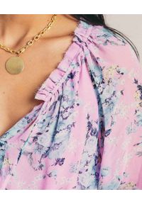 LOVE SHACK FANCY - Różowa sukienka Popover. Kolor: różowy, wielokolorowy, fioletowy. Materiał: bawełna. Długość rękawa: długi rękaw. Wzór: aplikacja, kwiaty, nadruk. Sezon: lato. Długość: mini #4