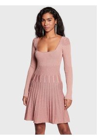 Guess Sukienka dzianinowa W1BK91 Z2XV0 Różowy Slim Fit. Kolor: różowy. Materiał: dzianina, syntetyk #1