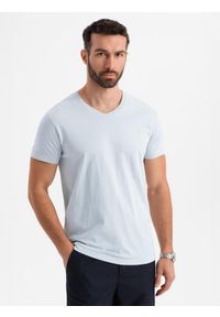 Ombre Clothing - Klasyczna męska bawełniana koszulka z dekoltem w serek BASIC – jasnoszara V23. Typ kołnierza: dekolt w serek. Kolor: szary. Materiał: bawełna. Styl: klasyczny #5