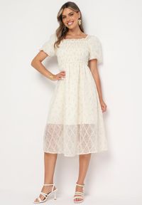 Born2be - Beżowo-Niebieska Rozkloszowana Sukienka z Bufiastymi Rękawami i Marszczoną Górą Vikinania. Okazja: na co dzień, na imprezę. Kolor: beżowy. Materiał: skóra. Styl: casual #6