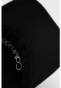 Calvin Klein - Czapka z daszkiem. Kolor: czarny. Materiał: bawełna #4