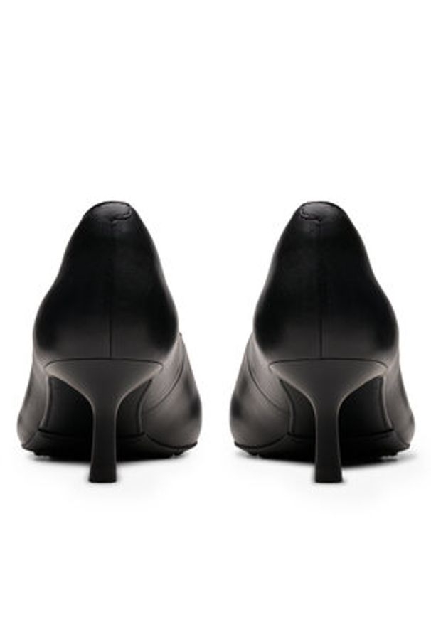 Clarks Szpilki Adela Court 26179296 Czarny. Kolor: czarny. Materiał: skóra. Obcas: na szpilce