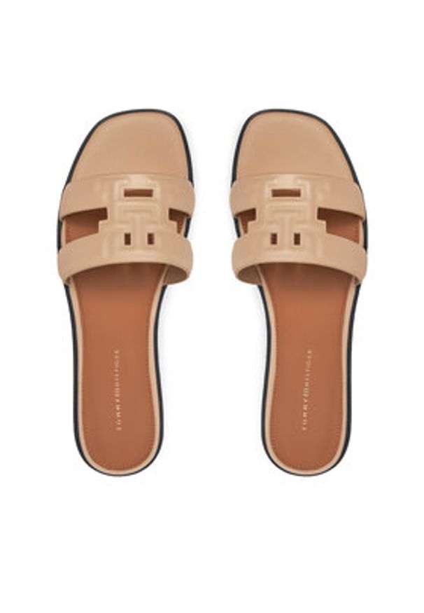 TOMMY HILFIGER - Tommy Hilfiger Klapki Th Logo Strap Mule FW0FW08671 Beżowy. Kolor: beżowy. Materiał: skóra