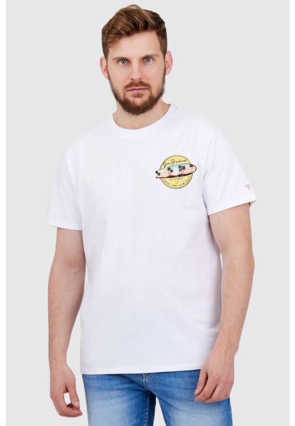 Guess - GUESS Biały bawełniany t-shirt męski sunset and palm trees, Rozmiar M. Kolor: biały. Materiał: bawełna. Wzór: nadruk