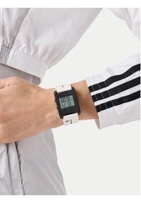 Adidas - adidas Zegarek AO Street Retro Pop Three AOST25536 Biały. Kolor: biały. Materiał: syntetyk. Styl: street, retro #4