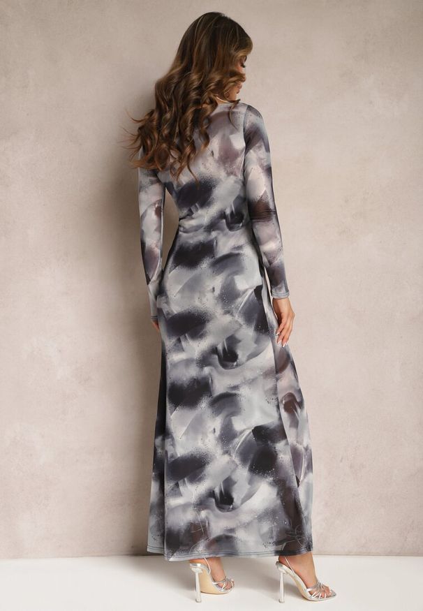Renee - Czarno-Szara Siateczkowa Sukienka Maxi Ozdobiona Wzorem Tie-Dye Elthiwina. Kolor: czarny. Wzór: aplikacja. Długość: maxi