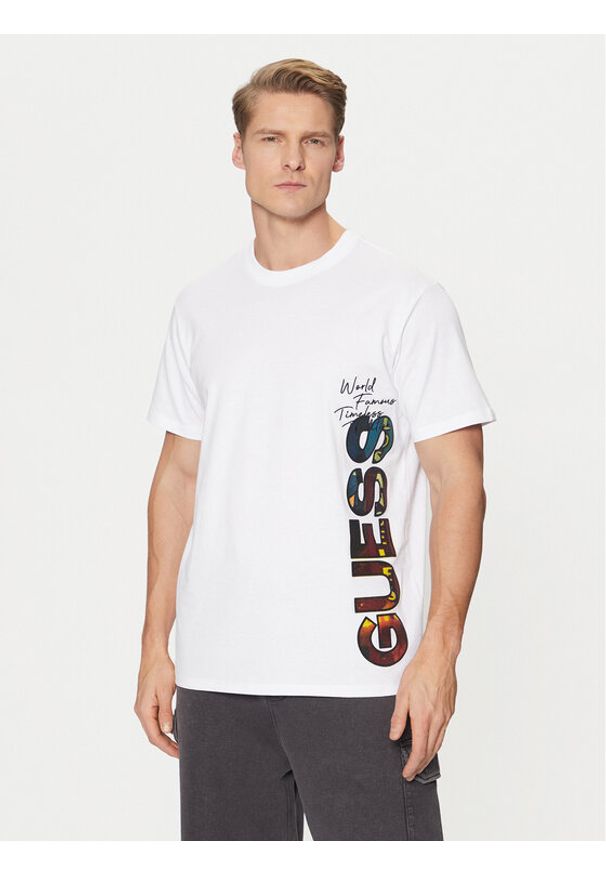 Guess T-Shirt M5RI01 KCHA1 Biały Regular Fit. Kolor: biały. Materiał: bawełna