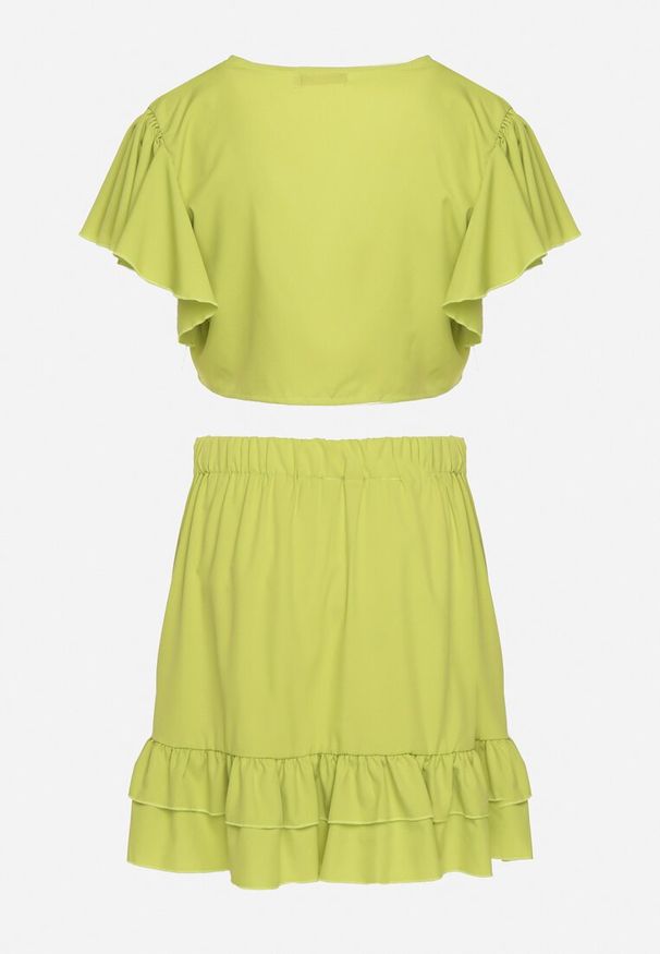 Born2be - Zielony 2-Częściowy Komplet Top Wiązany pod Biustem Spódnica z Gumką w Talii z Falbankami Agustins. Kolor: zielony. Materiał: materiał. Wzór: aplikacja