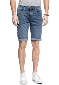 Wrangler - WRANGLER SPODNIE MĘSKIE COLTON SHORTS SLING SHOT W15VJP251. Okazja: na randkę, na co dzień. Materiał: poliester, jeans, skóra, bawełna, denim, elastan. Długość: krótkie. Wzór: aplikacja. Sezon: lato, zima. Styl: klasyczny, casual