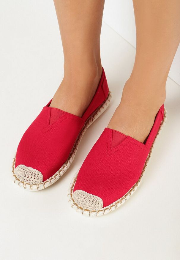 Born2be - Czerwone Espadryle z Plecionym Noskiem i Przeszyciem na Podeszwie Aletesa. Kolor: czerwony. Styl: elegancki